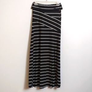 Womens Maxi Skirt Size Small